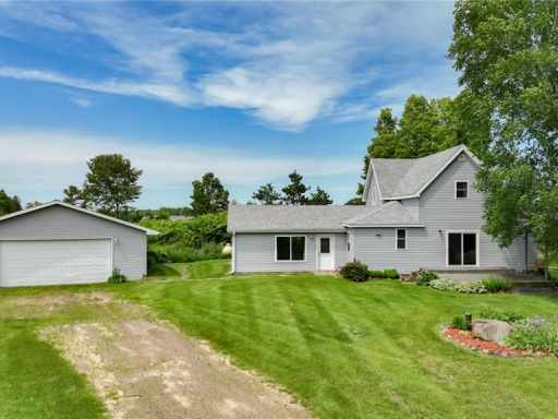 Hillsdale, WI: 718 14 1/2 Street