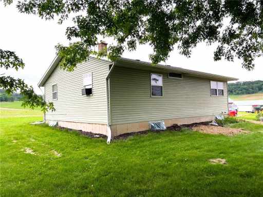 Hixton, WI: 14228 Olson Road