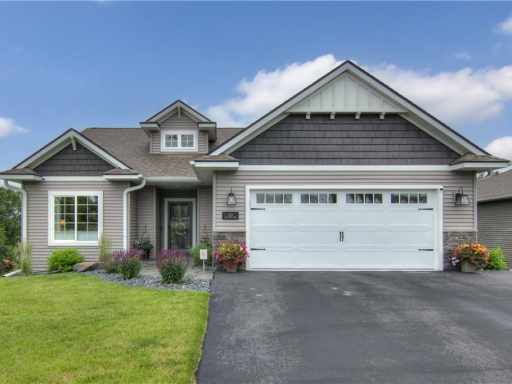 Altoona, WI: 124 Club View Lane