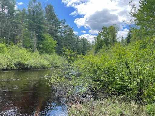 Park Falls, WI: On Rock Creek Road 