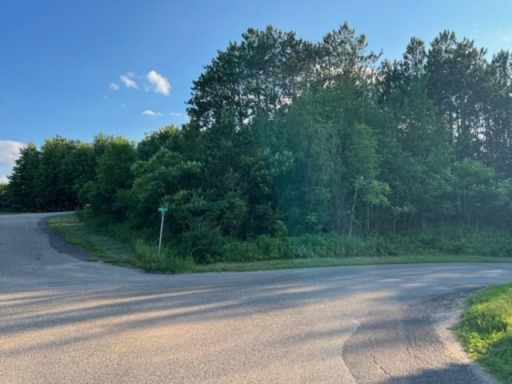 Chippewa Falls, WI: Lot 13 124th Avenue