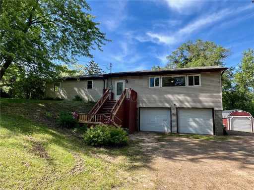 Chetek, WI: 216 Pinegrove Avenue