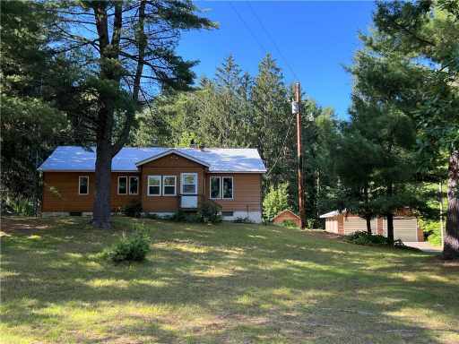 Spooner, WI: 26505 Lipsett Lake Road