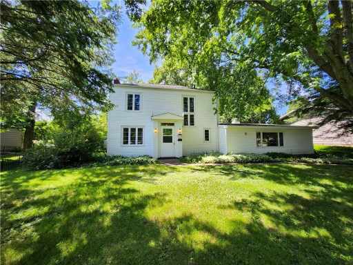 Park Falls, WI: 770 4th Avenue