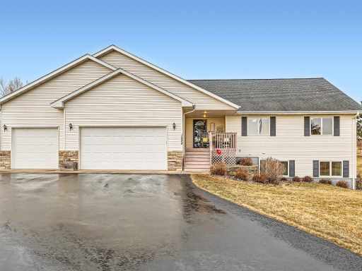 New Richmond, WI: 1299 138th Street