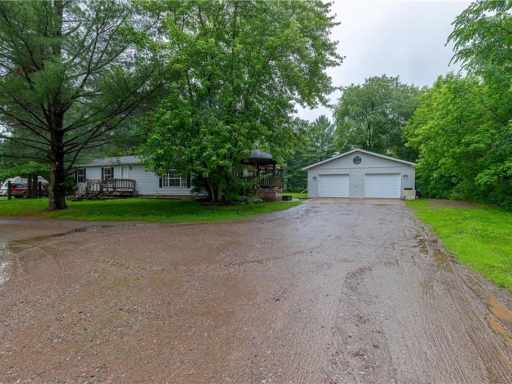 Cadott, WI: 9645 220th Street