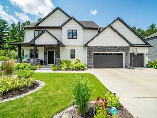 Eau Claire, WI: 3754/3762 Crest Ridge Court