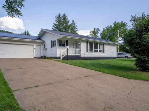 Menomonie, WI: 918 16th Street