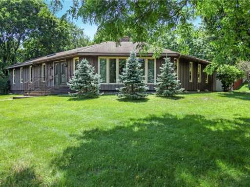 Altoona, WI: 3619 Country Club Lane