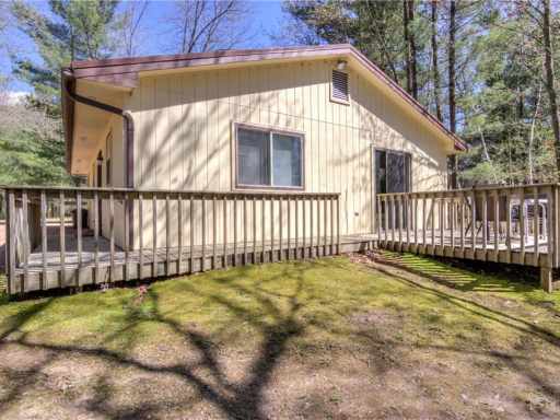 Chetek, WI: 1022 Hwy M 