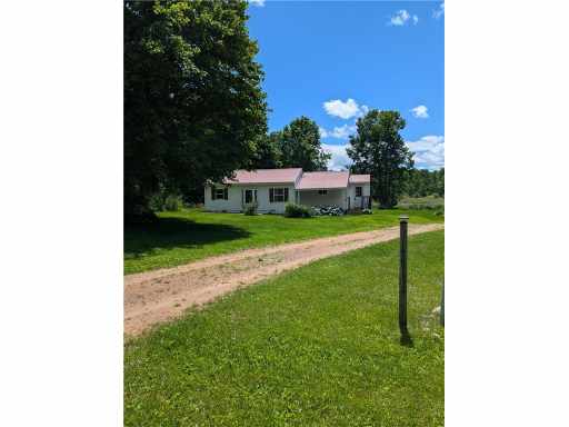 Stanley, WI: 36273 165th Avenue